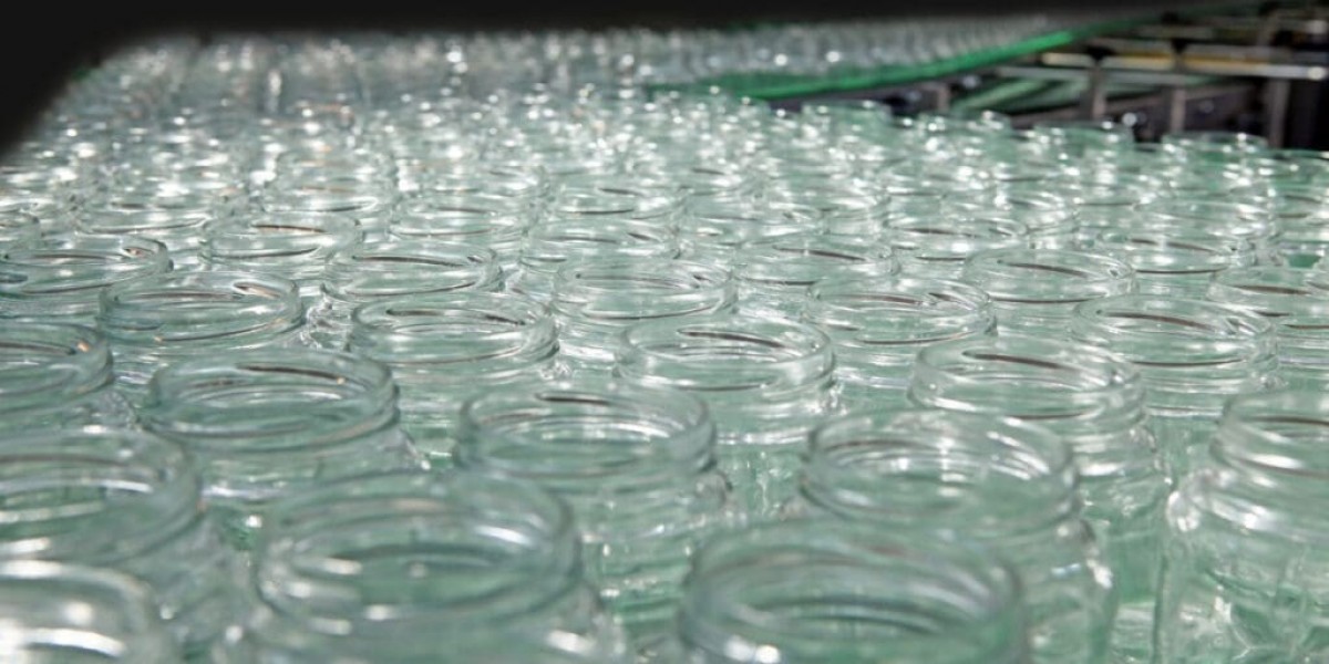 Investigate the Life Cycle of Glass Jars and Plastic Jars - Which One is More Environmentally Friendly?