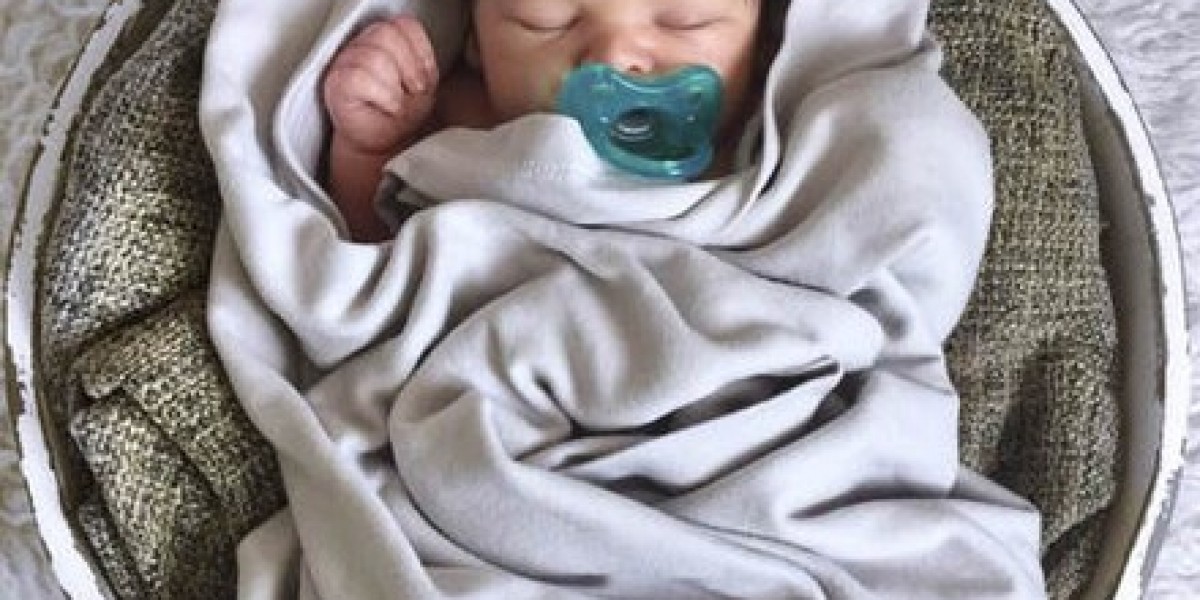 Can Hypermarkets Sustain Their Lead in the Baby Blankets Market?