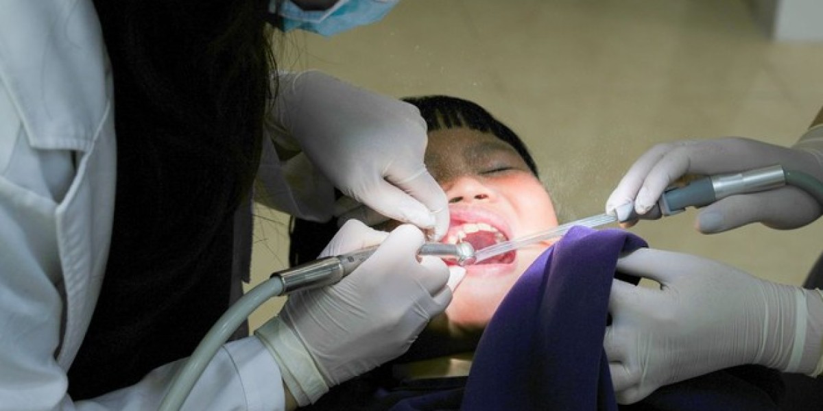 Enhancing Patient Comfort: The Benefits of Sedation Dentistry during Lengthy Dental Procedures